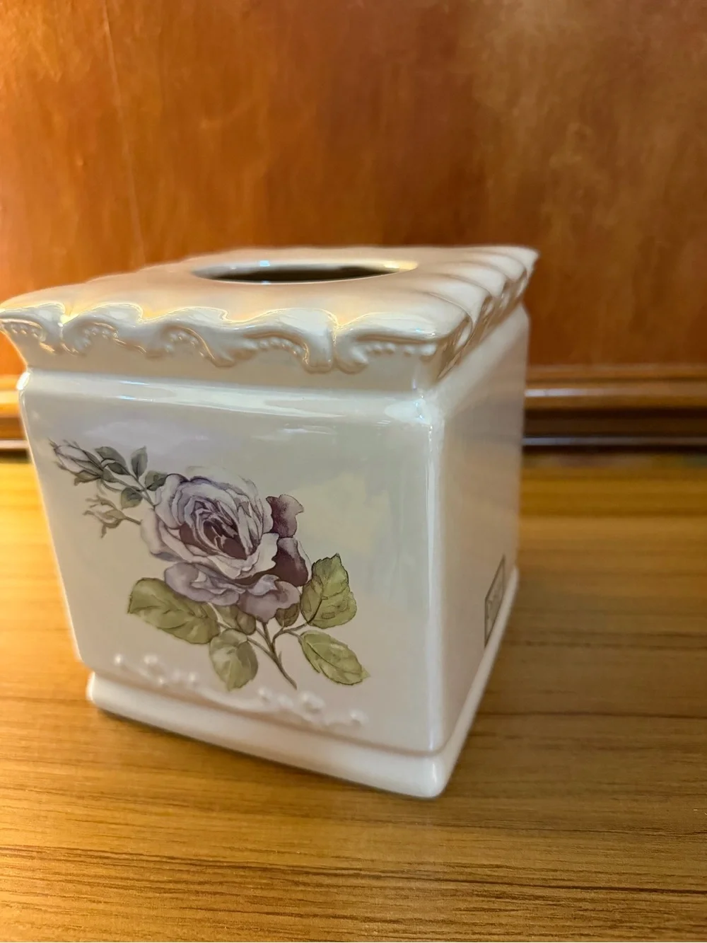 CROSCILL MARSEILLES PURPLE AMETHYST SAGE FLORAL (1) TISSUE BOX COVER 6x6.5